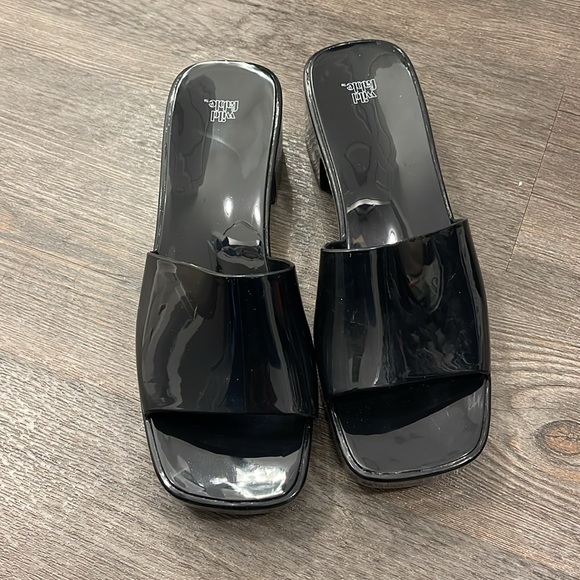 Slip On Sandals - Picture 2 of 9